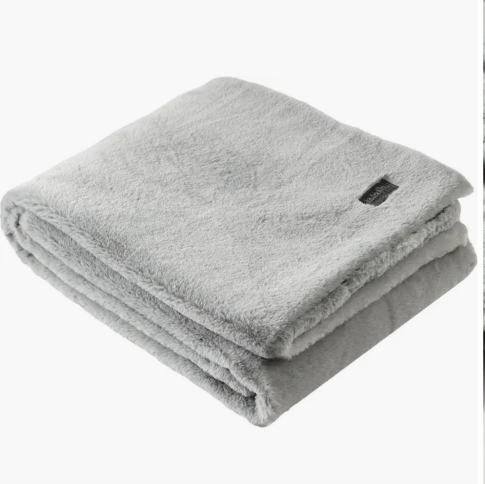 Faux Fur Reversible Throw
